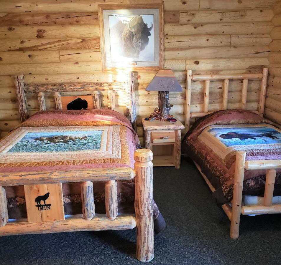 Wolf Den Log Cabin Motel And Rv Park Thayne Eksteriør bilde